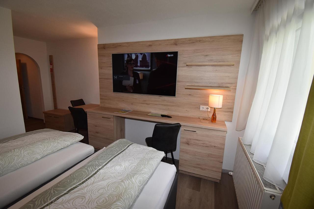 Hotel Martina เทลฟ์ส ภายนอก รูปภาพ