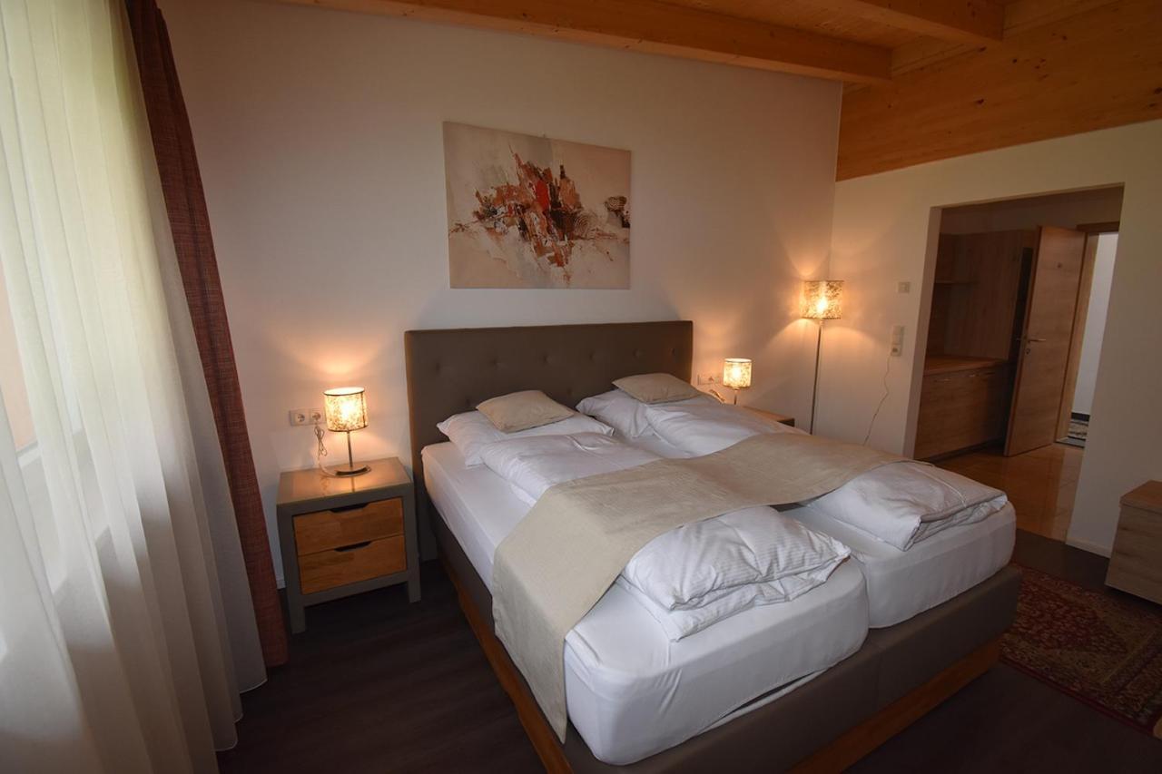 Hotel Martina เทลฟ์ส ภายนอก รูปภาพ