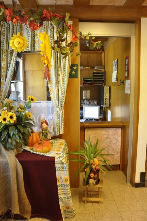 Hotel Martina เทลฟ์ส ภายนอก รูปภาพ