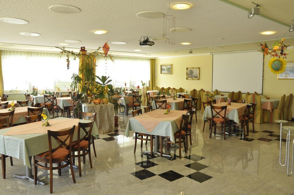 Hotel Martina เทลฟ์ส ภายนอก รูปภาพ