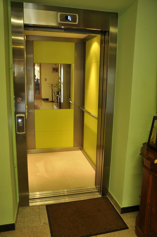 Hotel Martina เทลฟ์ส ภายนอก รูปภาพ