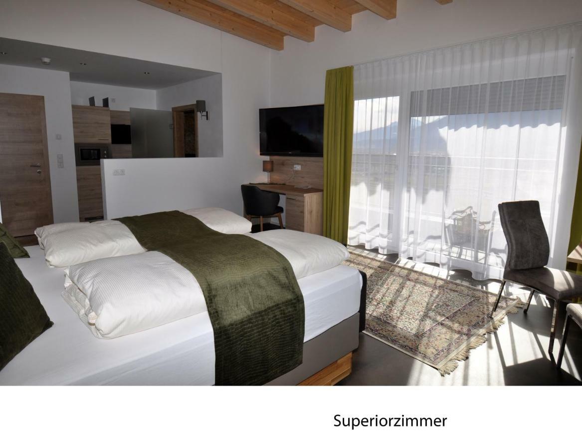 Hotel Martina เทลฟ์ส ภายนอก รูปภาพ